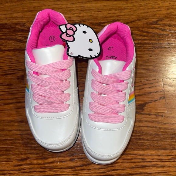 Hello Kitty Sanrio Kids Sneakers - Picture 3 of 3